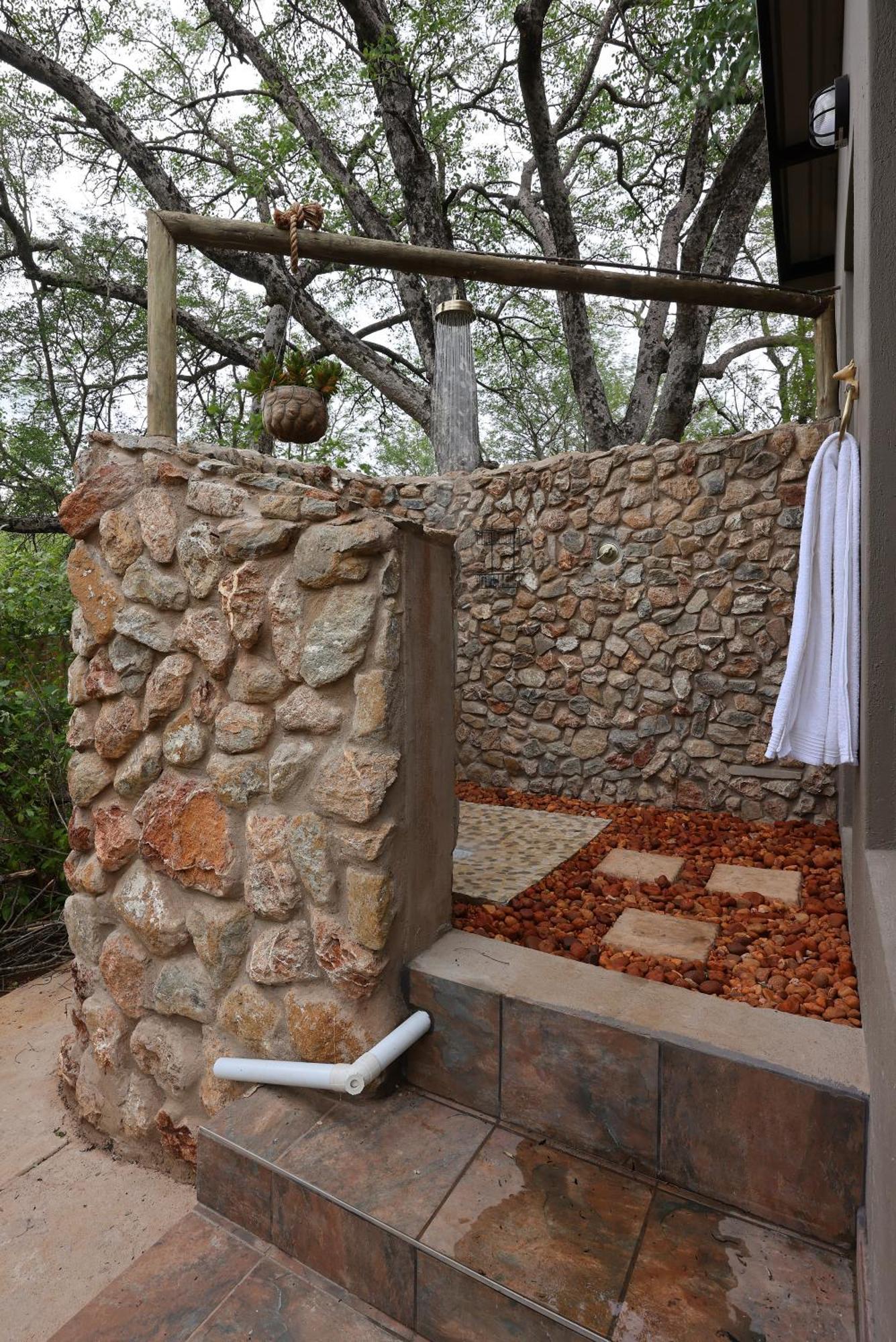 Grace Of Africa, Couples 5 Star Nature Lodge Марлот-Парк Экстерьер фото